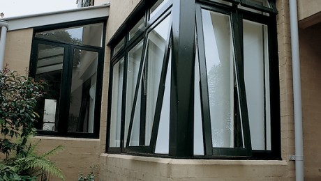 CỬA SỔ MỞ HẤT NHÔM XINGFA HỆ 55