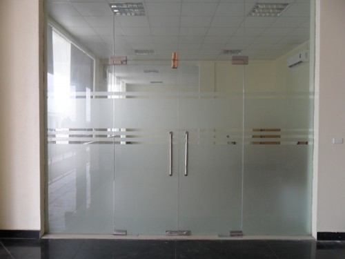 Cửa kính cường lực 9